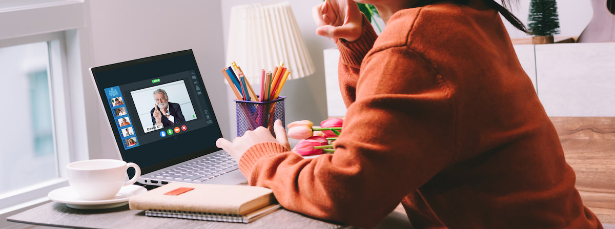 3 Tips to Help Extrovert Team Members Thrive in The Remote Workplace